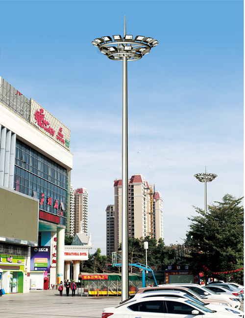 太阳能路灯中的高杆灯较为常用